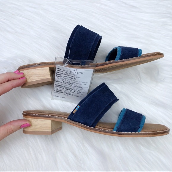 New TOMS Mariposa Navy Blue Suede Sandals - Picture 5 of 10